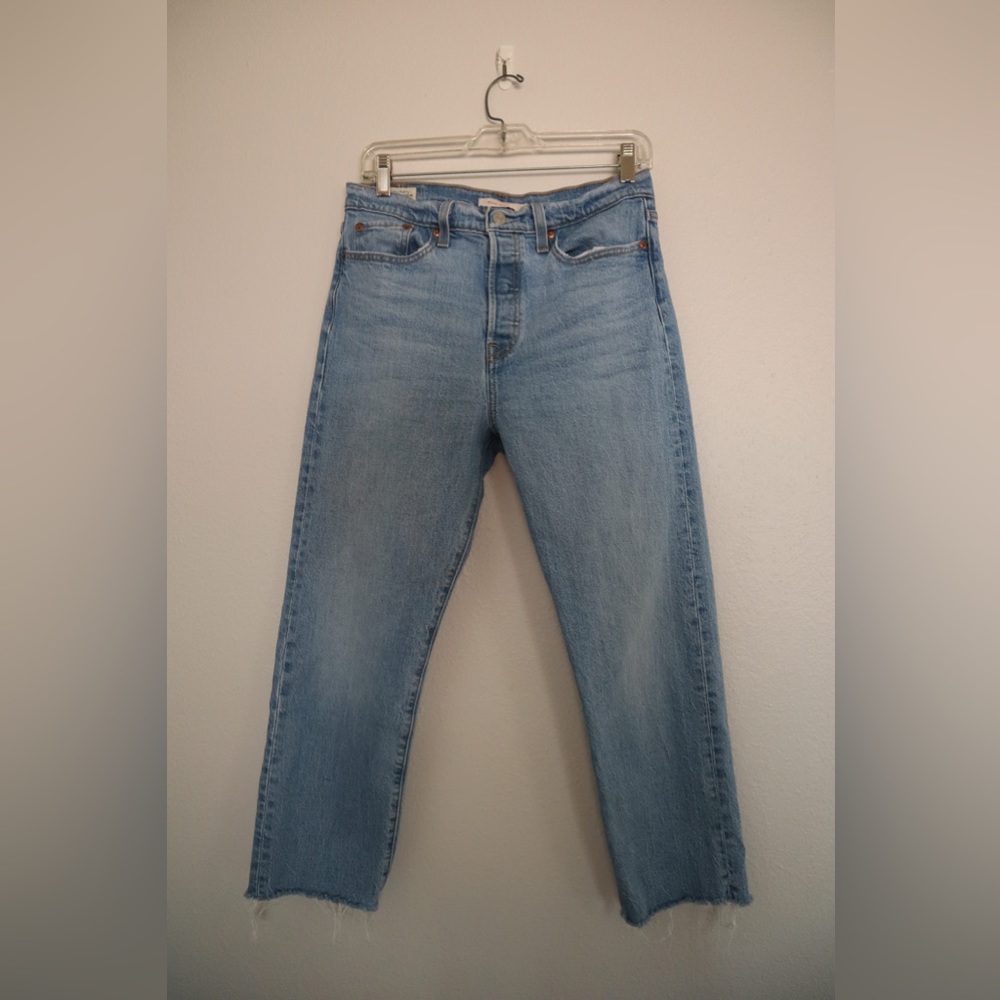 Levi’s Wedgie Straight Denim Jeans - Women’s size 29